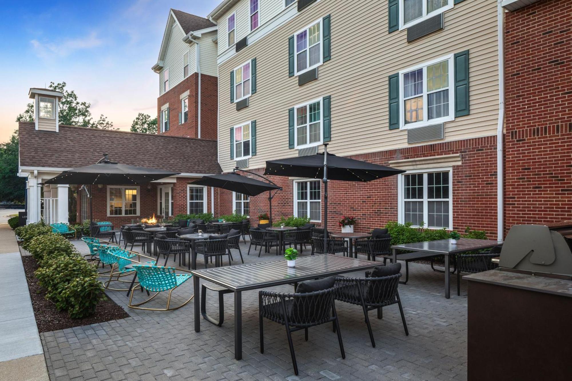 Towneplace Suites Chicago Lombard Bagian luar foto