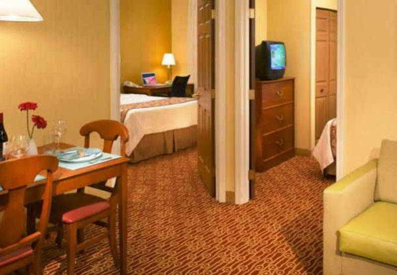 Towneplace Suites Chicago Lombard Bagian luar foto